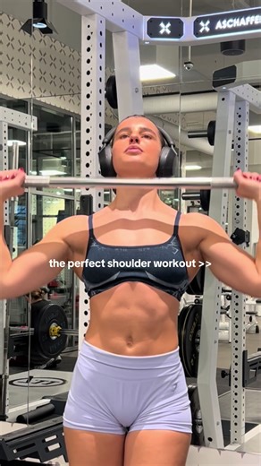 the perfect shoulder workout 💙 1. Db Lateral Raises 2. Db Shoulder Press 3. Overhead Press 4. Cable Lateral Raises My December workout still 40% off - link in b!0