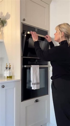 Dawn Kershaw 🏡 Interior & Garden on Instagram: "My 5 kitchen must-haves🤍 1️⃣ Mid height @neff_home ovens - practical, sleek and no bending over every 5 minutes🙌 2️⃣ @neff_home Induction vented hob - clean lines, powerful cooking and no bulky extractor. 3️⃣Integrated waste bins with an inner shelf- hidden away but so,organised . 4️⃣ Bifold storage cabinet - the hardest working space for entertaining essentials . 5️⃣Integrated larder and fridge - seamless, calm and clutter free 🙌 A kitchen tha