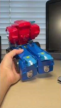 Animated Optimus Prime! #transformers #optimusprime #transformerstoys #transformerscollection #toys