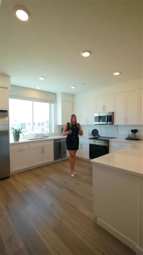 ✨ New KB Homes in Valencia, CA! ✨ I had the pleasure of talking with the KB Homes rep about these beautiful new builds here in Valencia. Whether you’re a first-time buyer or looking to upgrade, this community has so much to offer. 💡 Programs available: 100% financing, down payment assistance, and special grants that can make owning a home easier than ever. 📍 Location: Valencia, California 📲 Let’s connect today to see if this could be your next home! 👉 Call/Text: 818-288-3169 | Alba Melena, R