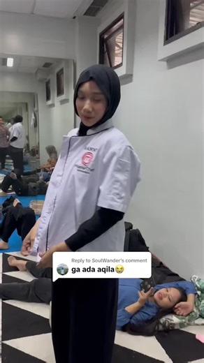 Replying to @SoulWander dipersembahkan, BTS shooting bersama @Aqilah MCI 12 edisi: nyobain #chefjacket 😂👻 #masterchef #masterchefina #masterchefindonesia #mci #foryou #fyp #xyzabc #xyzbcafypシ