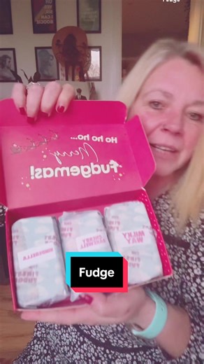 This Christmas box is just fudge-alicous 😋 🌟 #fudge #gifting #sweettooth #blackfriday #tiktokmademebuyit