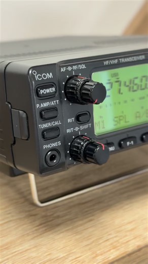 🔥 “Icom IC-706 — the compact powerhouse that rewrote the rules.” #RadioworldUK #Icom #IC706 #HamRadio #HFVHFUHF #ShackGear #RadioLegends #PortableRadio #AmateurRadioUK #HFMobile #RadioLife | Radioworld Ltd