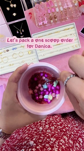 💝 Another Mother’s Day scoop order ready to make someone smile ✨ This special order comes with a beautiful birth stone set 💎 perfect for moms who deserve something elegant, meaningful, and sparkly 🌸 Nothing feels better than giving a gift chosen with love 🥹💖 We hope she loves every surprise inside her Golden Scoop box 🎁✨ Still looking for a last-minute gifts?👀 We still have limited birth stone sets available for February & October 💕 Message us now to reserve your scoop 💌 #MothersDayGift
