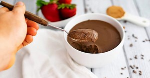 Easy Chocolate Protein Powder Pudding - 4 Ingredients
