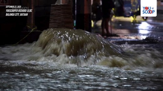 Nakaranas ng abot-paa na baha ang isang highway sa Balanga City, Bataan nitong Lunes, Sept. 22, 2025 dahil sa ulan dulot ng Super Typhoon #NandoPH, base sa video na kuha ni YouScooper Richard Liloc. Ayon kay Richard, sumakay siya ng tricycle papunta ng bus terminal bandang 6:00 PM pero pagdating niya sa highway, sinalubong siya ng tubig-baha. Kalaunan ay nakauwi pa rin naman siya sa kanila bandang 8:30 PM. Umalis na sa Philippine Area of Responsibility ang Super Typhoon Nando nitong Martes, Sept