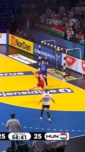 Crunch moments galore in a handball thriller 😵 In a match that ended in a deadlock, Hungary and Japan shared points and breath-holding rallies 💯 #handsupformore #GERNED2025 | International Handball Federation