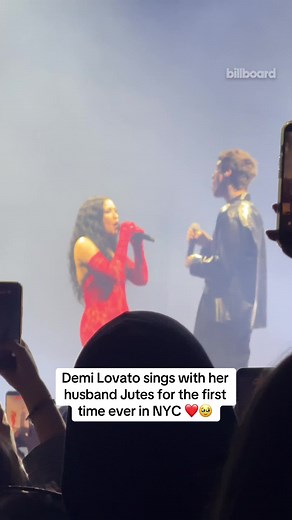 @Demi Lovato having a ‘Camp Rock’ Final Jam moment at MSG ❤️ She brings out her husband @jutes for a cover of Goo Goo Dolls’ “Iris” during her sold out show in NYC. #concert #itsnotthatdeep #tour #livemusic #madisonsquaregarden