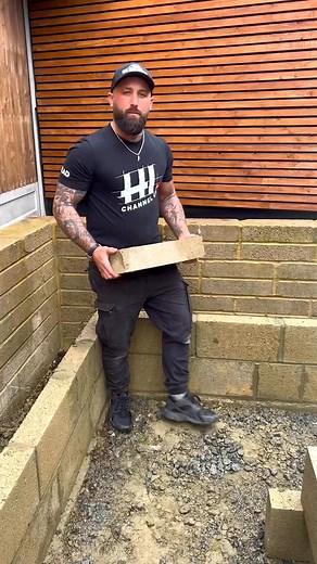 How To Cut A Concrete Block #asmr #howto #shorts | Francis Bruce