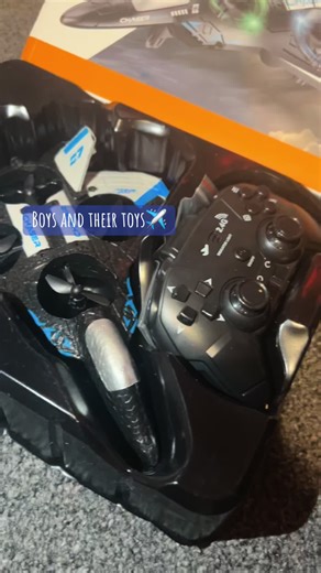 This remote control fighter plane is such a great buy! It’s one of the easiest ones I’ve used to actually control it. Makes a great stocking filler #boystoys #fighterplane #remotecontroltoy #blackfriday #xmasgift