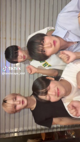 野良猫4匹、拾ってくれへん？ 『まだ見ぬ世界へ、あなたと』 6人組メンズアイドルグループ 『LandScape(ランスケ)』🪽 2025年10月25日デビュー🎤✨ 6人6色、あなたは誰を推す？？ 🤍@HIROTO 💜@小泉星耀/Sera Koizumi ❤️@ほたか 💙@塚本涼太 / Ryota Tsukamoto 💚@Kuta//くうた 🩷@偏差値７５ #idol #ランスケ #メンズアイドル #イケメン #fyp