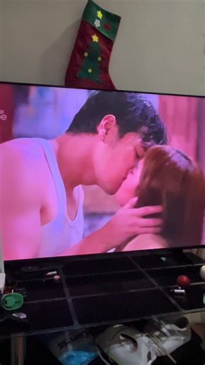 eto na ba yung eat and run eraaa ni via? Hahhaha i cannot ang wholesome langg sharing with you guysss this scene, comment down your reactionss hahhaha 😚🥰😍👹 #gsot #goldensceneryoftomorrow #viarkin #fyp #wilbea