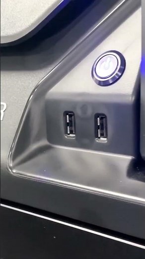 Printing on the Stratasys F370 CR ⚡️ #3dprinting #3dprinter #additivemanufacturing #3dprint