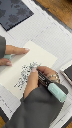 Look how pretty this turned out! 💙✨ I learned to make this Merry & Bright Christmas card in a Stampin’ Up! class I took, and I’m loving the blue! Such a fun twist on traditional Christmas colors, right? 🎄❄️ Would you make your Christmas cards in blue or stick with the classics? ❤️💚 | Dawns Stamping Thoughts