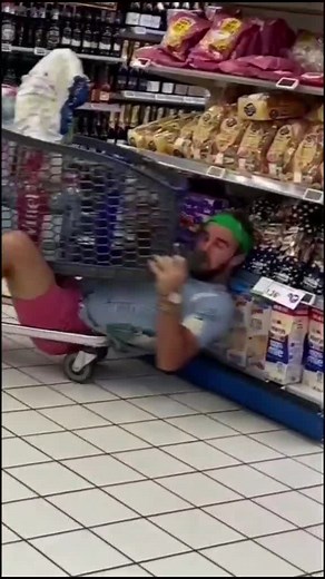 Défi amusant : Cap ou pas cap sous le caddie ?