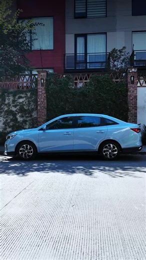 El Chevrolet Aveo es el match perfecto para cualquier plan, desde el mood más casual hasta ese look que se roba todas las miradas.✨😎 | Chevrolet