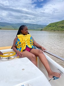 We had lots of fun in the dam! The rain almost ruined it for us but thankfully we got to enjoy 🚤 #dam #drakensburg #FamilyVacation #placestovisit #cayleymountainresort #boat #kayaking #adventure #travel | Felicity Kambule