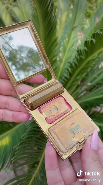 Vintage 1930s Flapper Compact Makeup