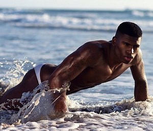 Panty Melter: Chocolatey Model Broderick Hunter Drives The Ladies Crazy