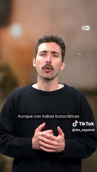 ¿Éxito o fracaso? ¿Es la legalización de la m@rihu@N@ en Uruguay un ejemplo a seguir? En 2013, Uruguay se convirtió en el primer país en legalizar completamente el c@nn@bis bajo la presidencia de Pepe Mujica. La medida buscaba arrebatarle el negocio al narcotráfico y tratar el consumo como un asunto de salud, no de criminalidad. A través del autocultivo, clubes de membresía y venta en farmacias, Uruguay ha demostrado que es posible regular el c@Nn@bis sin fomentar el consumo ni abrir la puerta a