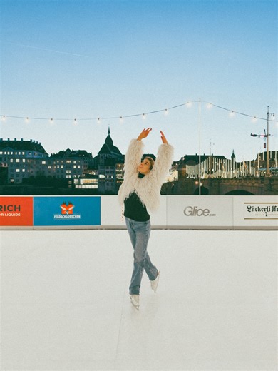 CHRISTMAS IN BASEL. ✨✨✨. The lights are on, the markets are opening and if you’re visiting Basel in winter, here’s a little guide to the most magical things to do: 🎄 1. Christmas Markets 📍 Münsterplatz, Barfüsserplatz & Claraplatz 🗓️ Daily 11:00–20:30 🕯️ Until December 23 🍷 2. Foodie heaven: Adväntsgass (Glaibasel) A small, local and cosy street with food stalls, snacks & bars — perfect for slow wandering and mulled wine. 🎁 3. Johann Wanner Christmas House A true festive icon and pure magi