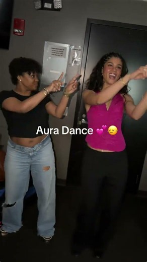 Tour manager with the most Aura goes too…!! Learn the dance so we can do it together at these showss
