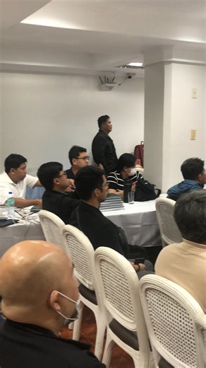 Our VP for Technical Engr. Arwin G. Esperanzate, PME discussing the Table of Specification (TOS) for Technical Upgrading for Professional Mechanical Engineer. Our Mentees are now the Mentors of PME Applicants. Sulong, Mandaluyong! #PMEMentoring | PSIM Mandaluyong Chapter