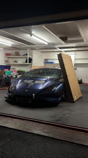 Getting Wrapped: Lamborghini Huracan Super Trofeo
