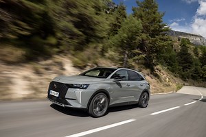 DS 7 2023: Al volante del SUV con más 'charme'