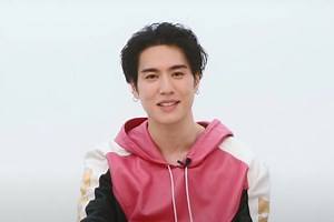 Watch: GOT7’s Yugyeom Shares Close Look At Gifts From Celebrity Friends And Team Members