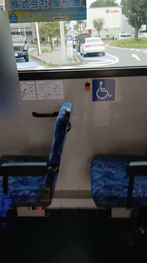 車内保冷のため、乗務員によるドア開閉を行う関東鉄道バス（関東鉄道バス9562MR直6エルガ 元国際興業バス）#バス #ドア開閉 #乗り物 #shorts #車内