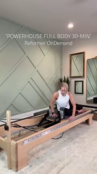 This 30-Min full body flow happened on the Reformer Friday “POWERHOUSE FULL BODY 30-MIN”