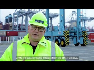 Automated straddle carrier gets tested at APM Terminals Aarhus