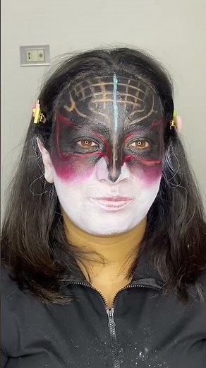 Traditional Chinese Opera mask + neon lights #glowup #netflix #netflixseries