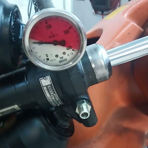 robot counterbalancing defective, overhaul by #aragonrobotics #robotics