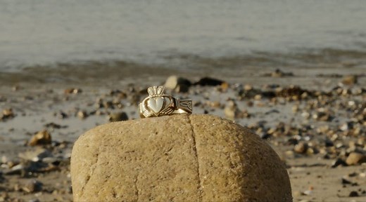 The Claddagh Ring: History & Meaning
