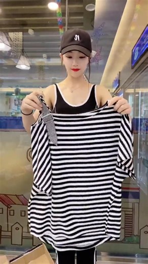 fashion striped round lining outamm sparkling shinny sleeve #fashion #fashiontrends