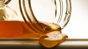 Is honey good for you? 2 tablespoons a day could provide these health benefits
