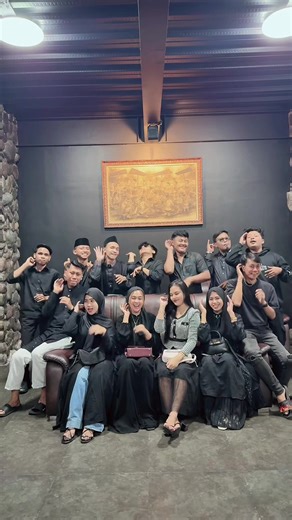 Coba komen ada siapa aja ini best🥳#fyp #viral