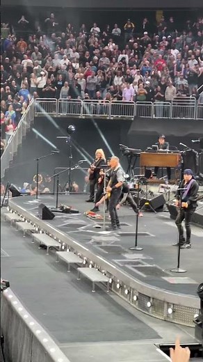 Bruce Springsteen & The E Street Band - Born To Run - Prudential Center, NJ 4/20/2026