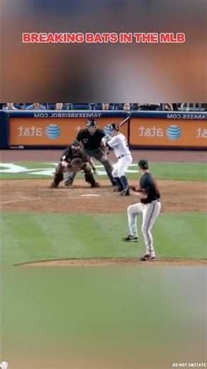 MLB PLAYERS BREAKING BATS MOMENTS#baseball