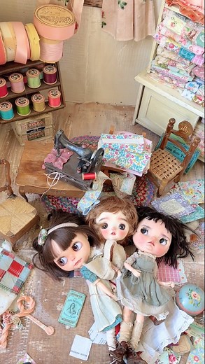 Dolly Treasures on Instagram: "Dolly patchwork day! #quilting #sewing #patchwork #dollytreasures #dolls #blythe #thrifting #miniature #vintage #fabric"