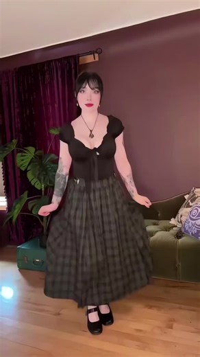 Discover Twerk Moves in Slow Motion