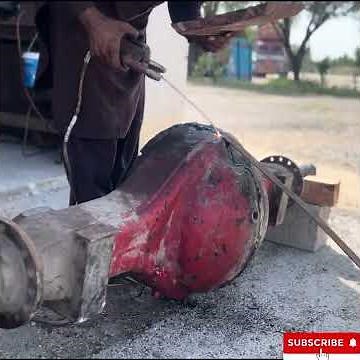 Dangerous Truck Breakdown - Rear Differential Completely Burst
