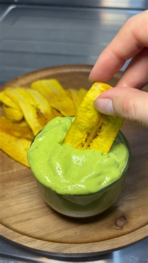 Cómo hacer salsa de aguacate casera 🥑. #food #parati # #viral