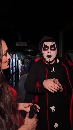 Danhausen does Bella Twin Clone dance