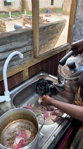Preparing Cow meat pepper soup #Fyp | Cooking Cow
