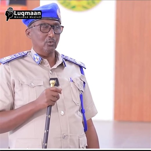 Somaliland booliiskeedu wuxuu ka guurayaa in uu buug wax ku qorto oo waxay u guureen digital iyo in ay computer wax ku qortaan. wadadaan waxay u sahlaysaa in aysan ka lumin xogta dambiilaha. Awal waxay hormuud noogu ahaayeen doorashooyinka xalaasha ah iyo xasiloonida siyaasadeed, hadana waad aragtaan oo waxay casriyeeyeen nidaamka booliiska. yaa ku xiga oo la tartamaya? | Asad Gaaciye