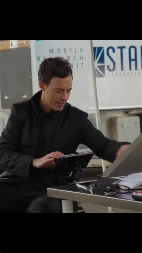 flash temporada 1 capitulo 1 parte11#flash #sigueme #parati #sigueme #flash