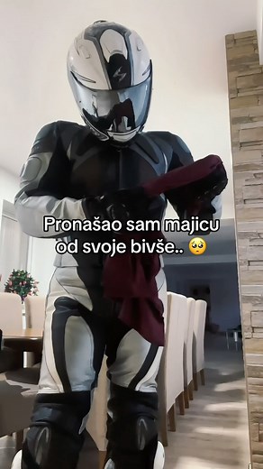 Ivan.scar on Instagram: "#balkan #motori #bikerlife #instagram #reels #balkanmusic #biker #srbija #muzika"